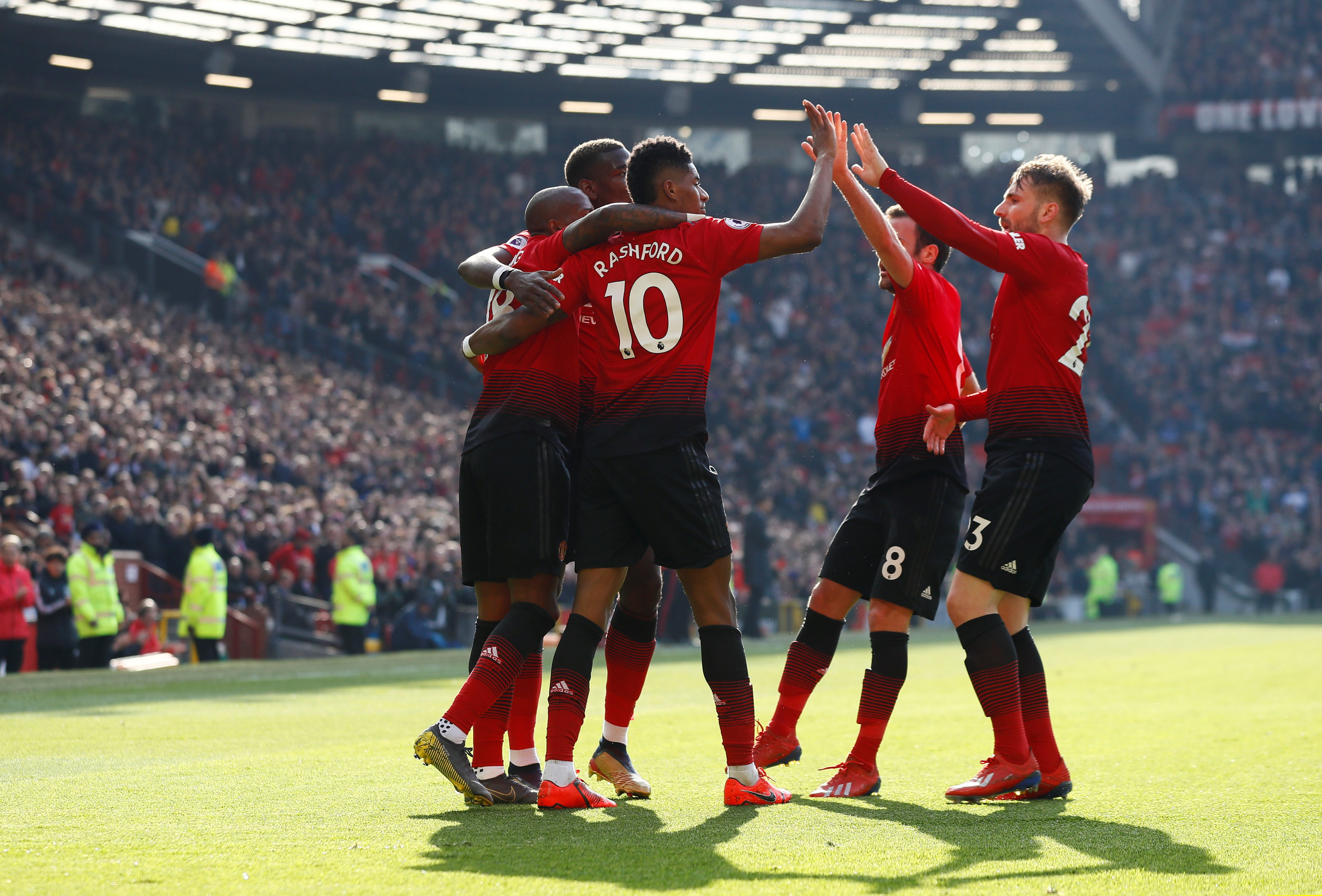 通过华丽的 通过华丽的